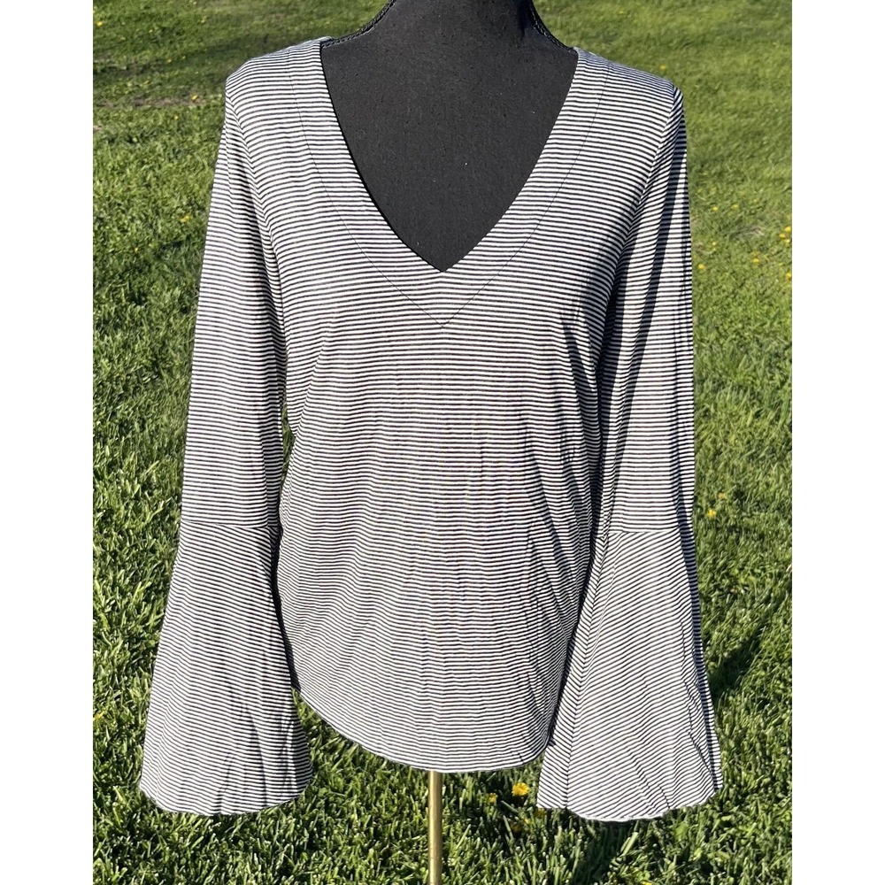 Lucky Brand Shirt Womens Small Gray Stripe Bell Sleeve V Neck Jersey Top Boho